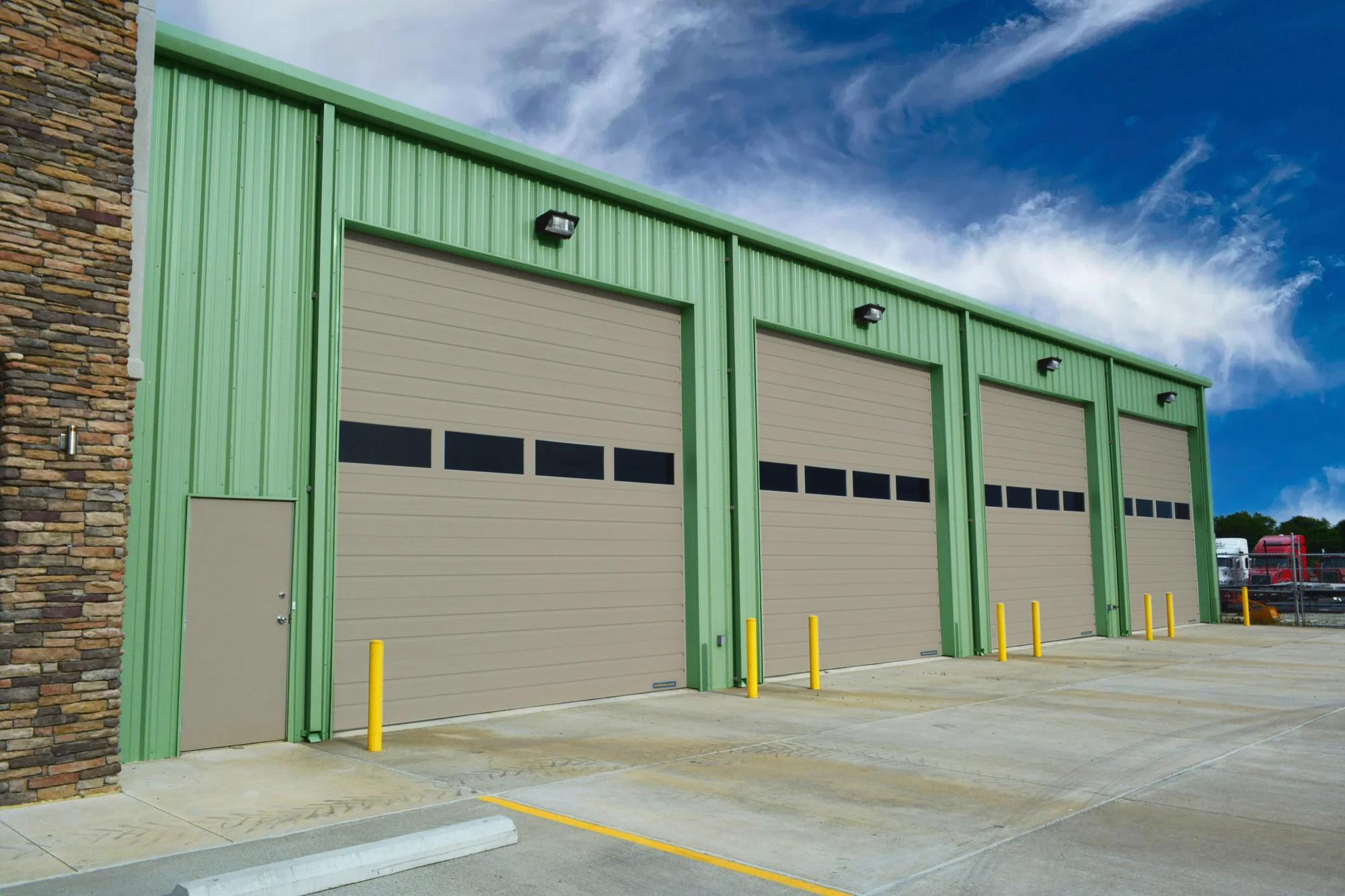 Hörmann 225P Commercial Pan Door — photo 3