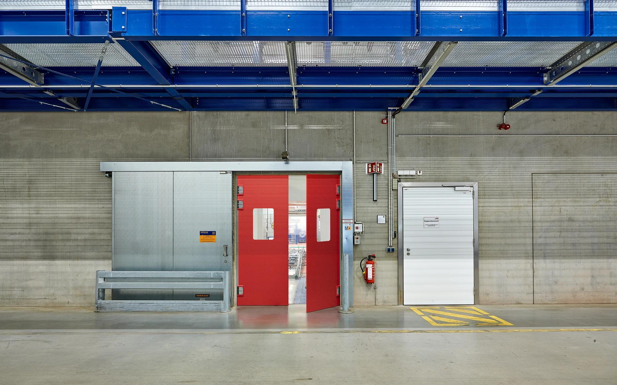 Hörmann HPP Impact Traffic Door — photo 2