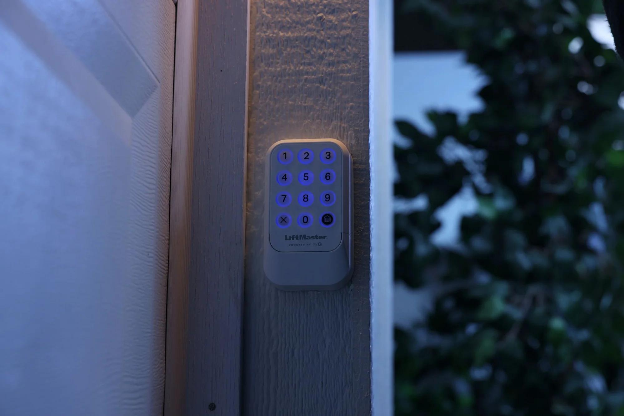 LiftMaster LiftMaster Keypad Universal — photo 4