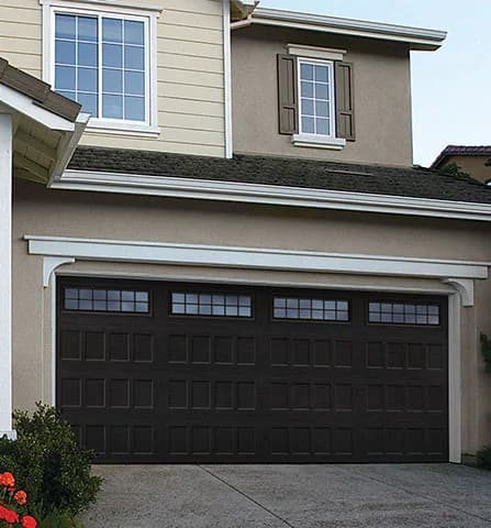 Amarr Hillcrest, model HI1000 / HI2000 / HI3000 / HI3138 — Residential Garage Doors, Residential doors