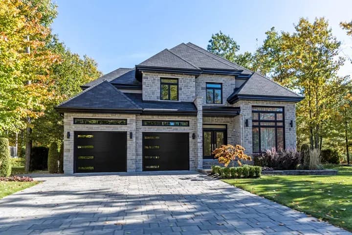 Raynor Aspen AP200N Contempra — Residential Garage Doors, Residential doors